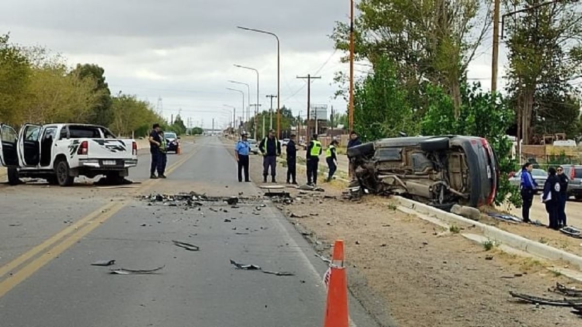 choque huincul polis muertos