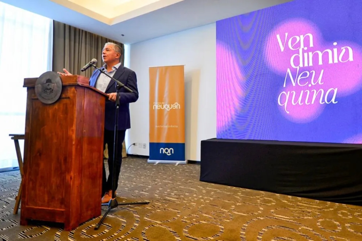 Rolando Figueroa en el acto de lanzamiento de la Vendimia Neuquina 2026
