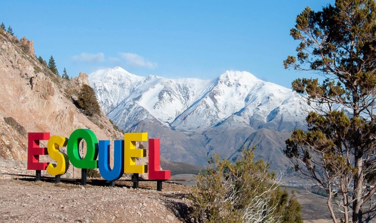 16563321460-Esquel-773x458