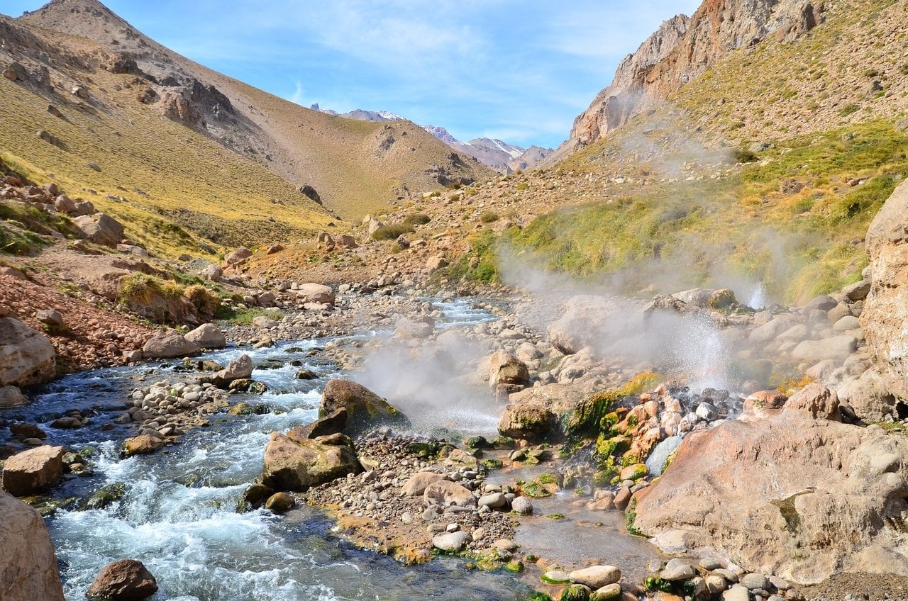 el-agua-brota-a-borbotones